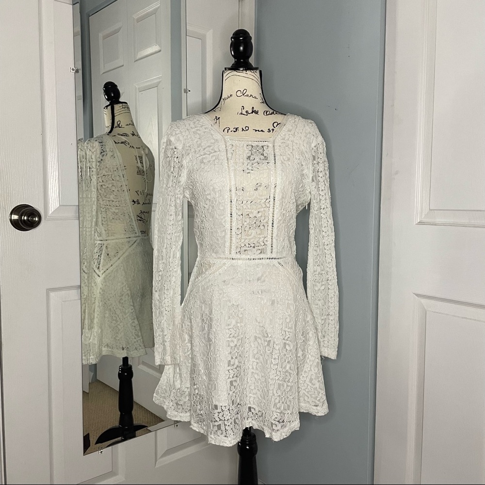 Tobi White Lace Long Sleeve Dress Size M